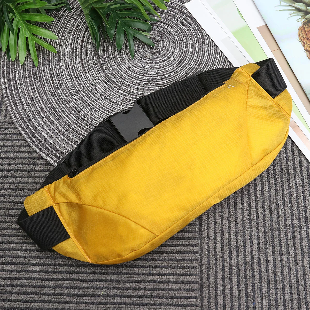 

Running Waist Bag Lightweight High-Capacity Yellow Waterproof Outdoor Waist Pouch for Travel Hiking Biking Dog Walking