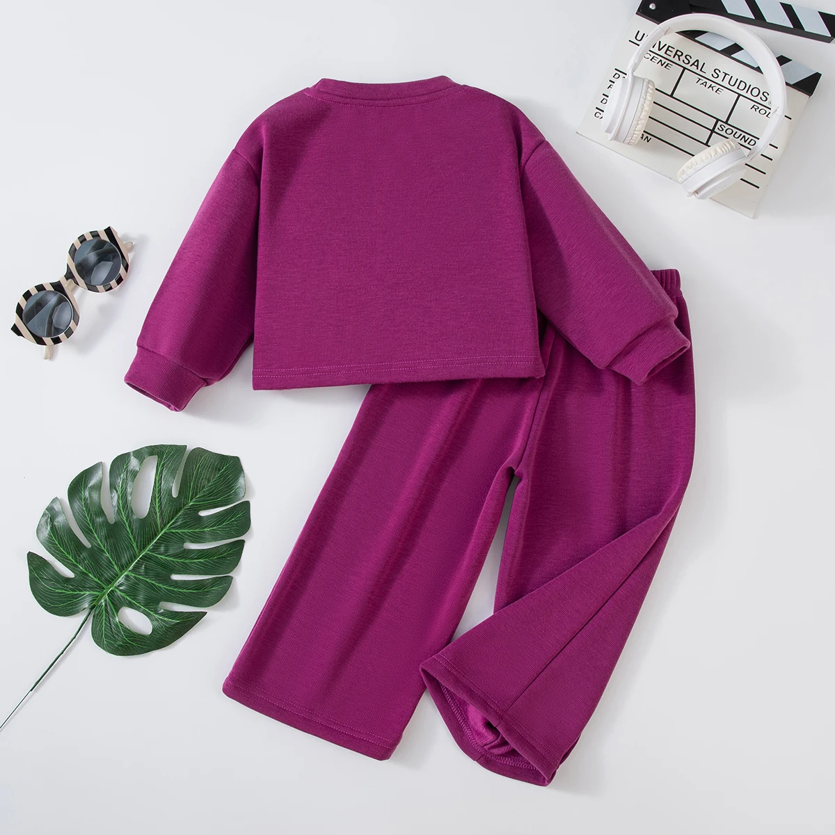 Mädchen-Strickset mit Fleece-Futter, 2-teilig, für Herbst und Winter, Rundhals-Oberteil mit langen Ärmeln und ausgestellte Hose, warmes Outfit für den täglichen Gebrauch, für Kinder. – Detail 3