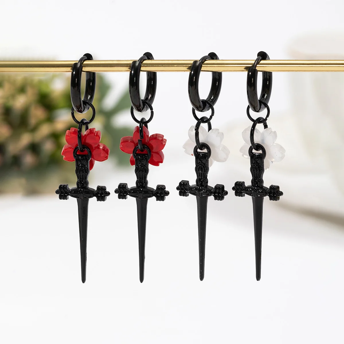 Handmade Y2K Black Dagger Earrings/Sakura Blade Kawaii/Kawaii Fantasy Alternative Garbage Rock