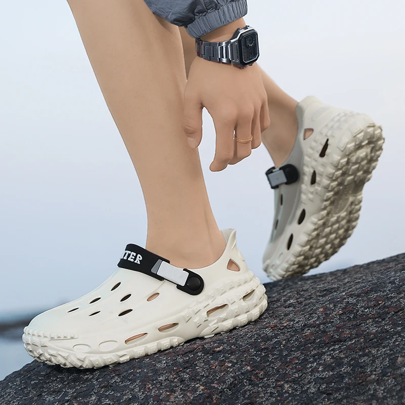 

Летом, мы в основном способствует Eva. Мягкие, удобные, быстросохнущие, дышащие однотонные шлепанцы с плоской подошвой для мужчин.