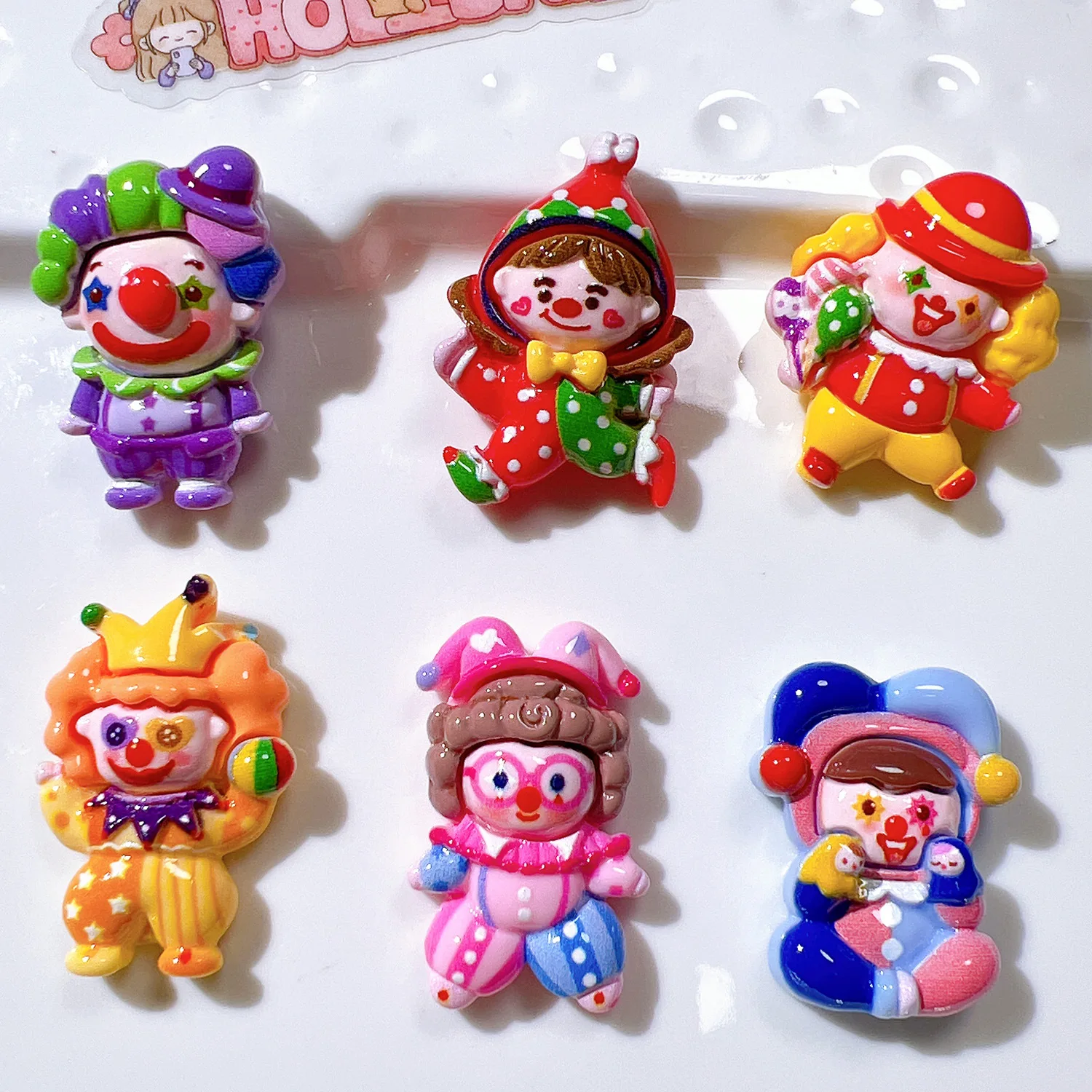 12pcs/Lot Fashion Cute Resin Clown Circus Troupe Gradient Pendant Flatback Charm For Woman Girl Cartoon Jewelry Finding DIY