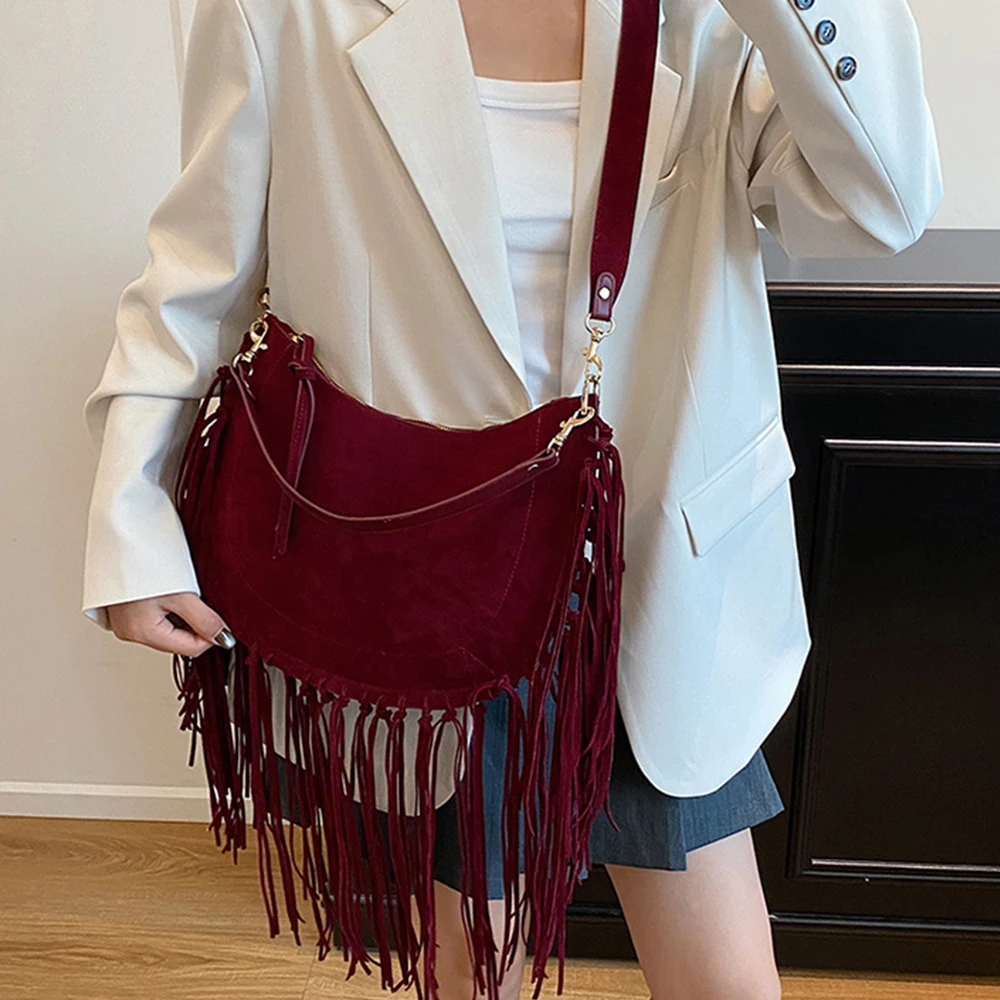 Bohemian Long Tassel Shoulder  - Half Moon Bag Suede 评论和价格