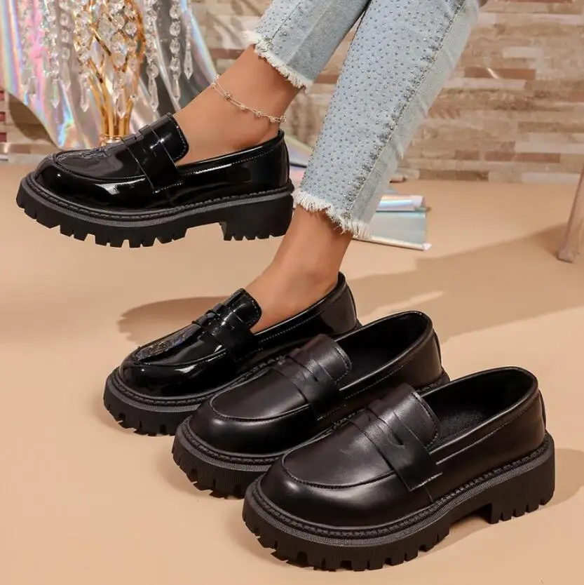 Scarpe da donna di design primaverili, stile britannico, con suola spessa, stile college, casual, in pelle, scarpe alla moda, mocassini da ragazza, scarpe da donna