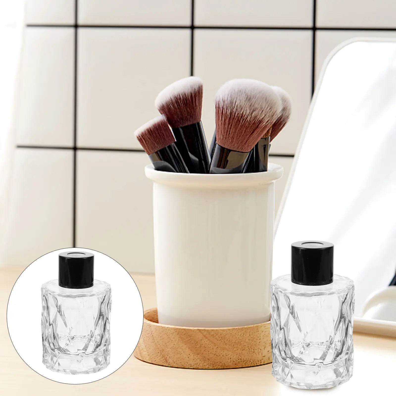 

Набор из 4 пустых стеклянных флаконов-диффузоров для парфюмерии и эфирных масел, для ароматерапии, декора спальни и гостиной