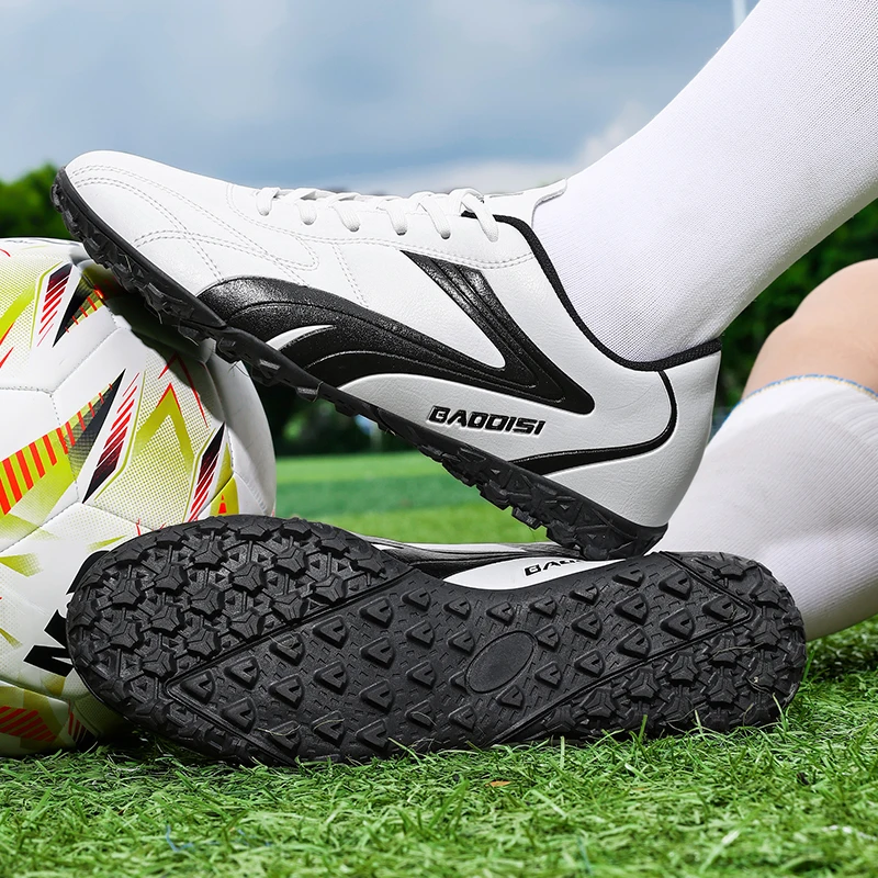 أحذية كرة القدم للرجال TF/AG احترافية لكرة الصالات غير قابلة للانزلاق أحذية كرة القدم للجنسين أحذية كرة قدم مريحة للاستخدام الداخلي