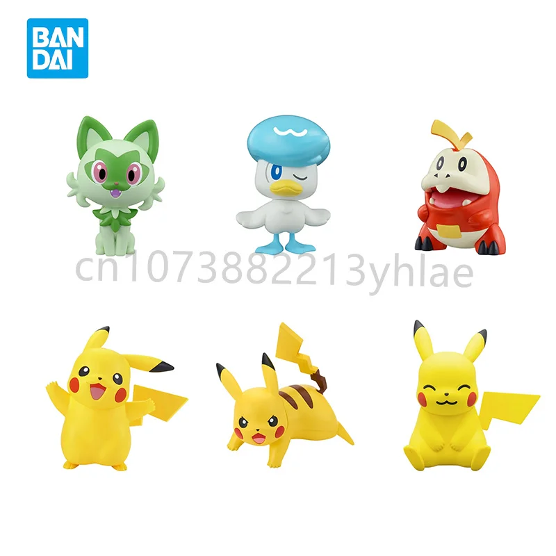 ในสต็อก Bandai Banpresto Pokemon Fuecoco Pikachu Sprigatito Quaxly การ์ตูนประกอบของเล่นเก็บของขวัญอะนิเมะภาพยนตร์เทศกาล