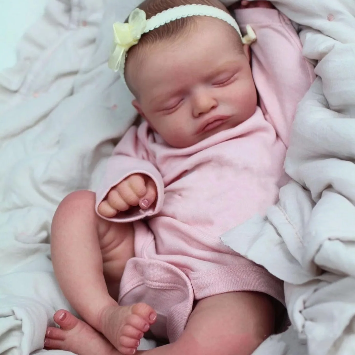 18-inch Realistic Baby Girl Doll, Resurrection Baby with Lifelike Skin, Perfect for Collection and Christmas Gifts