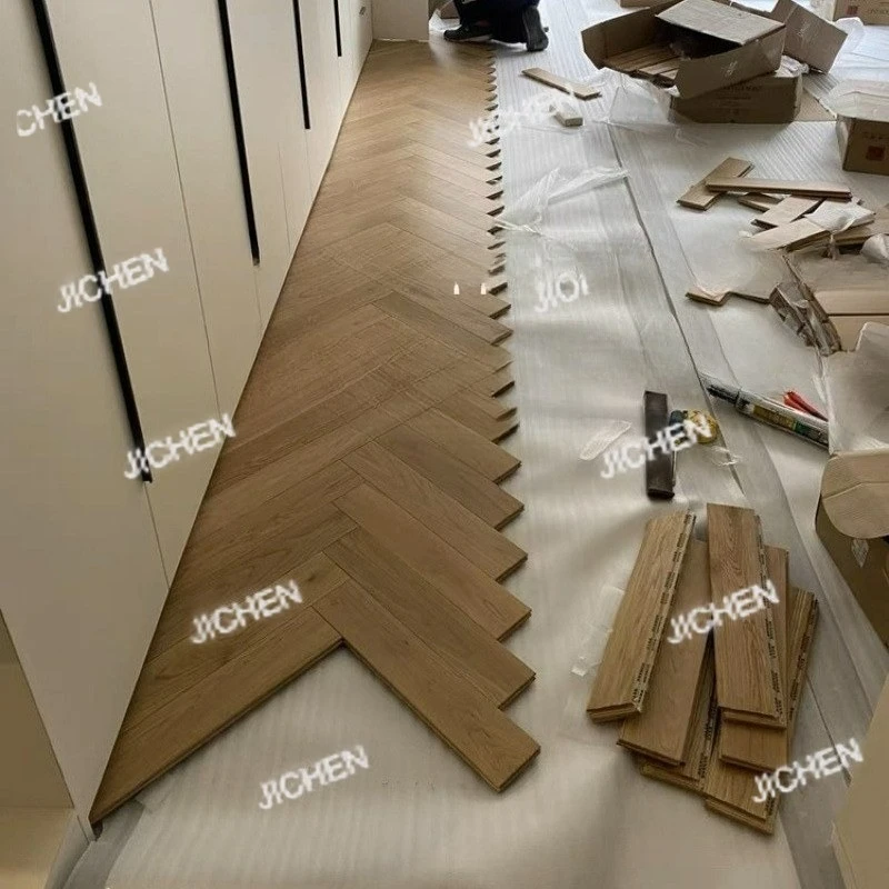 

Напольное покрытие JC из массива дерева с узором «ёлочка», возможность индивидуальной настройки