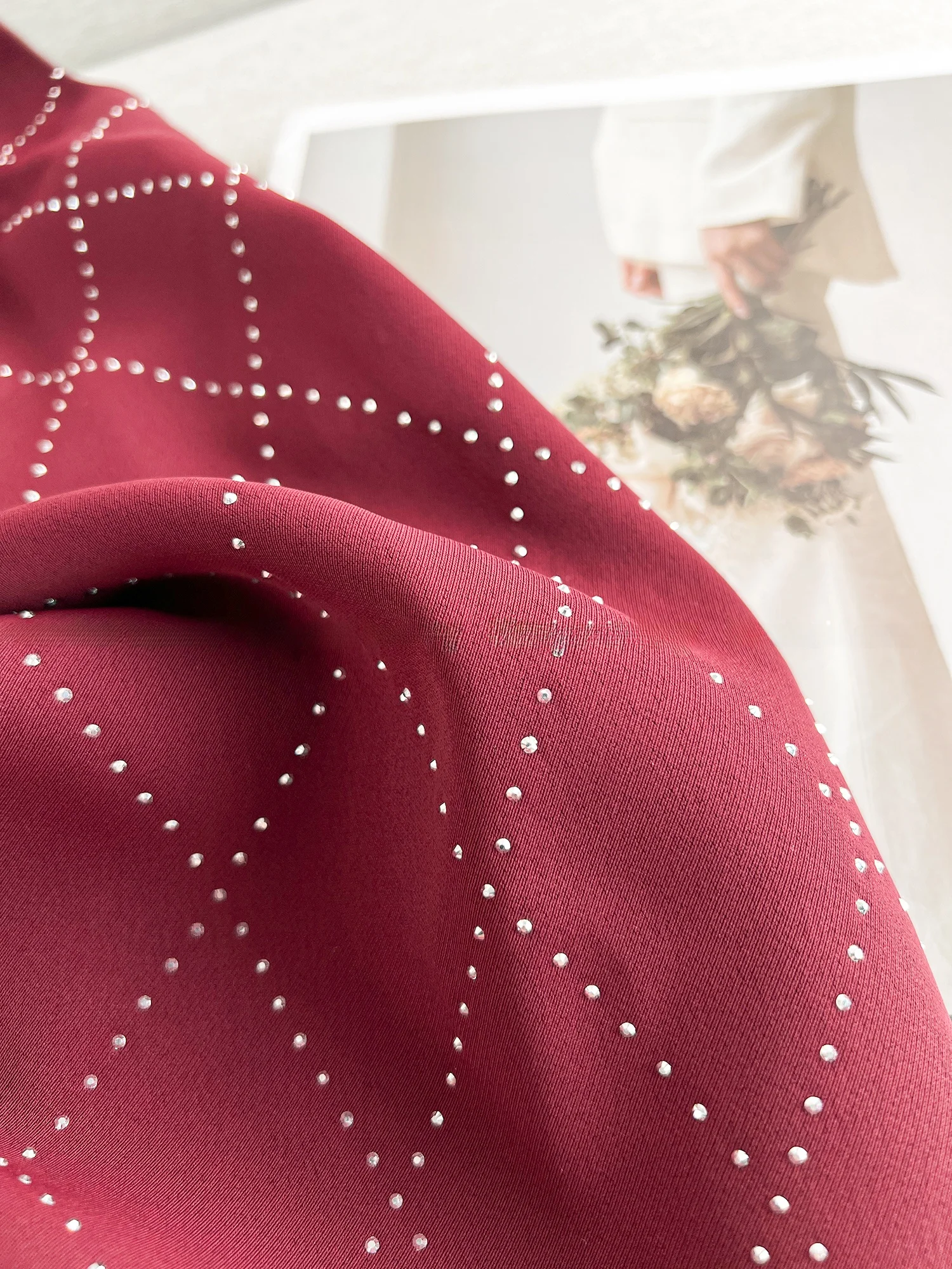 エレサマーニューファイオン ダイヤモンド装飾スベルラウンドネベスト ドルダイヤモンド イドエレファイオナブルドール