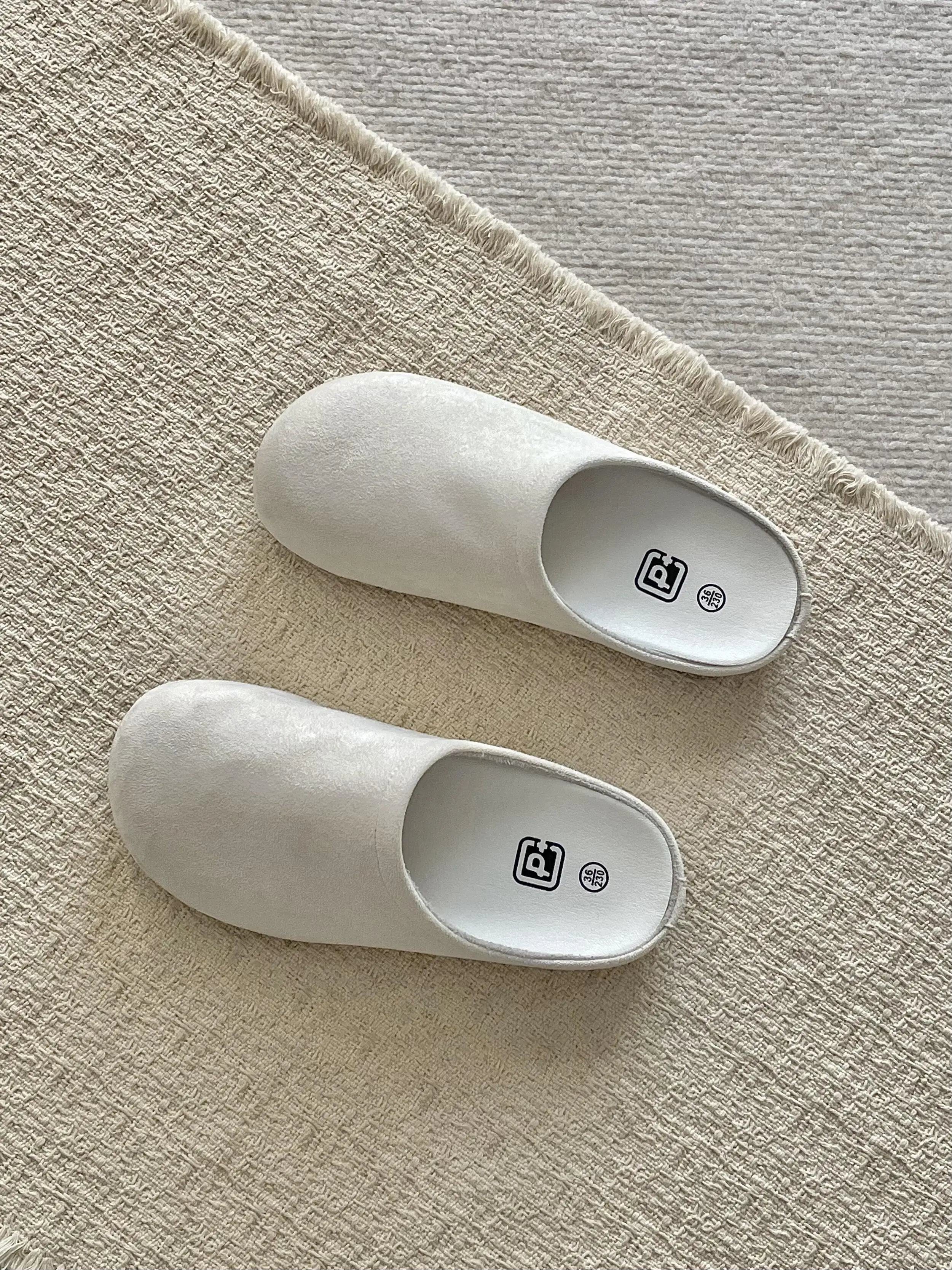 Zapatos Kurt Geiger para Mujer, Color Beige Lechoso, Estilo Slip-On, Nuevo Estilo 2026, Versátiles, Estilo Coreano, Tipo Pantuflas, Casuales y Planos