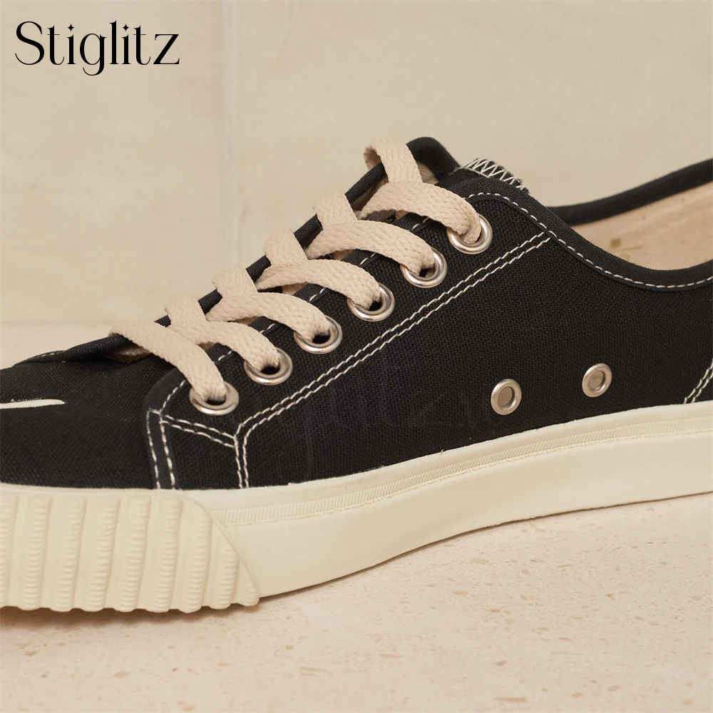 Black Low Tabi Sneakers Ribbed Front Sole Novelty Style Cotton Canvas Lace-Up Sneakers Vintage-Inspired Classic Split Toe Shoes