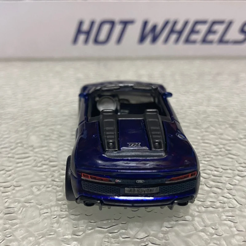 2021 Hot Wheels Super Treasure Hunt Cars 2019 AUDI R8 SPYDER 1/64 Metal Die-Cast Model Toy Vehicles