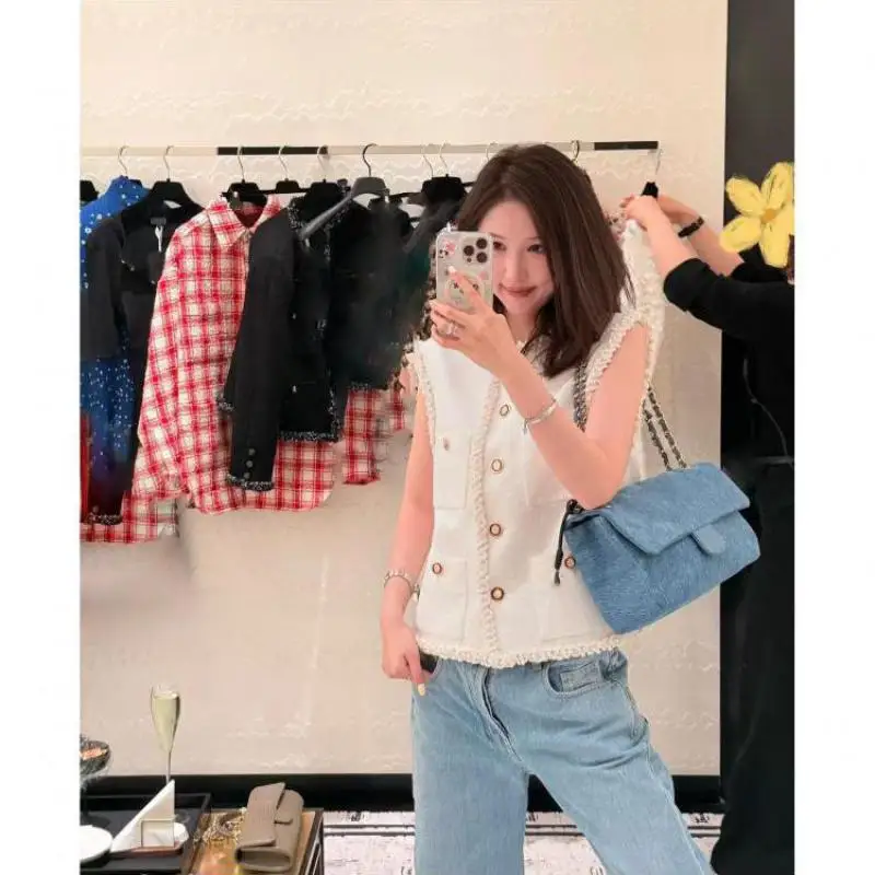 2026 Fashion Early Autumn White Gold Buckle Rolled High Street Tweed Four-pouch Sleeveless Tweed Vest For Women