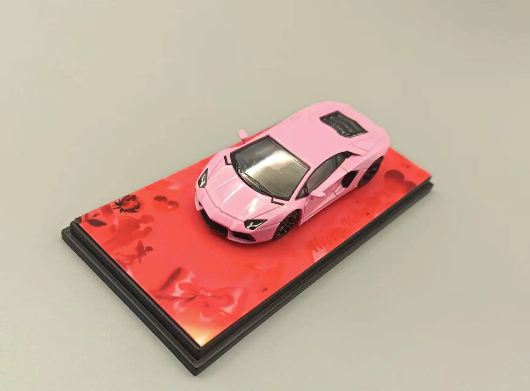 

Pre HGM1:64 Alloy LP700-4 Car Model Simulation Ornament