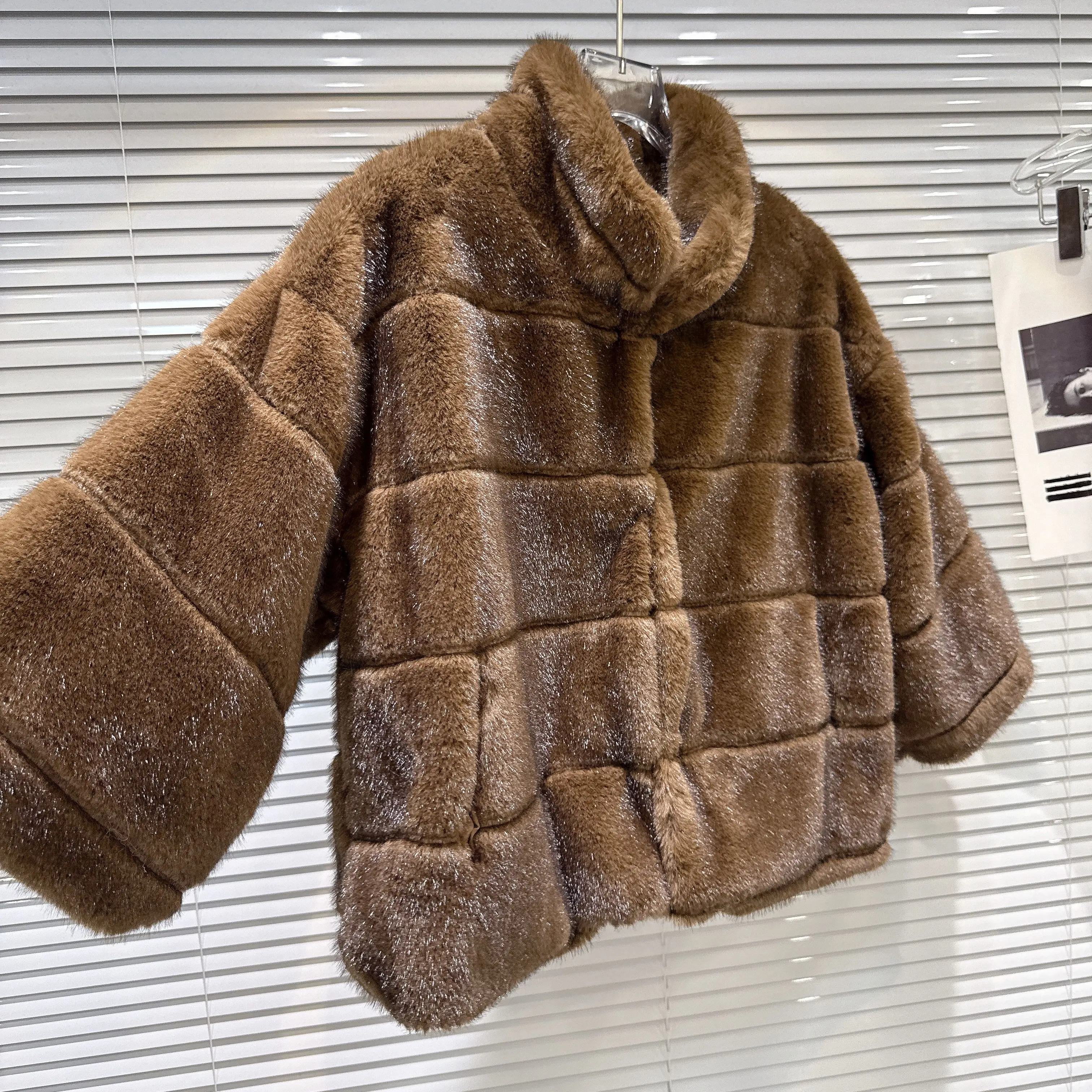 French Elegant Socialite Faux Fur Coats Stand Collar Short Sleeve Versatile Temperament Shawl Short Jackets for Women Winter