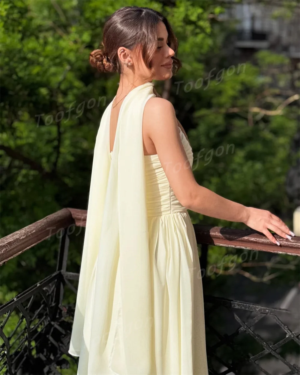 فساتين سهرة من Toofgon بدون حمالات من الشيفون على شكل حرف A مخصصة باللون الأصفر بدون أكمام مناسبة خاصة للحفلات فستان حفلات نسائي