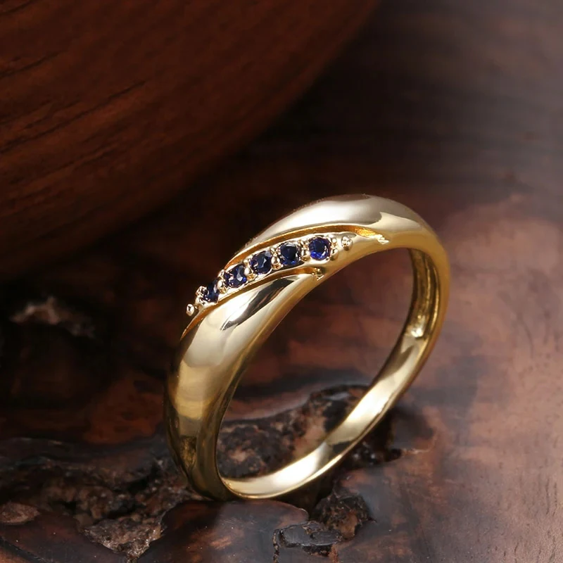 Huitan Simple Smooth Gold Color Rings for Women Inlaid Blue Cubic Zirconia Luxury Trendy Wedding Engagement Rings Lady Jewelry