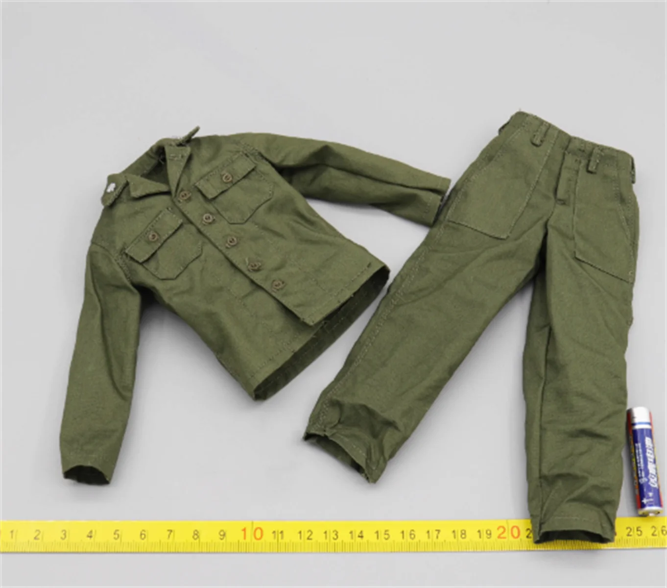 

DID V80174 1/6 Scale Soldier Combat Uniforms Model for 12'' Jacket pants Clothing Model for 12'' Action figure Toys