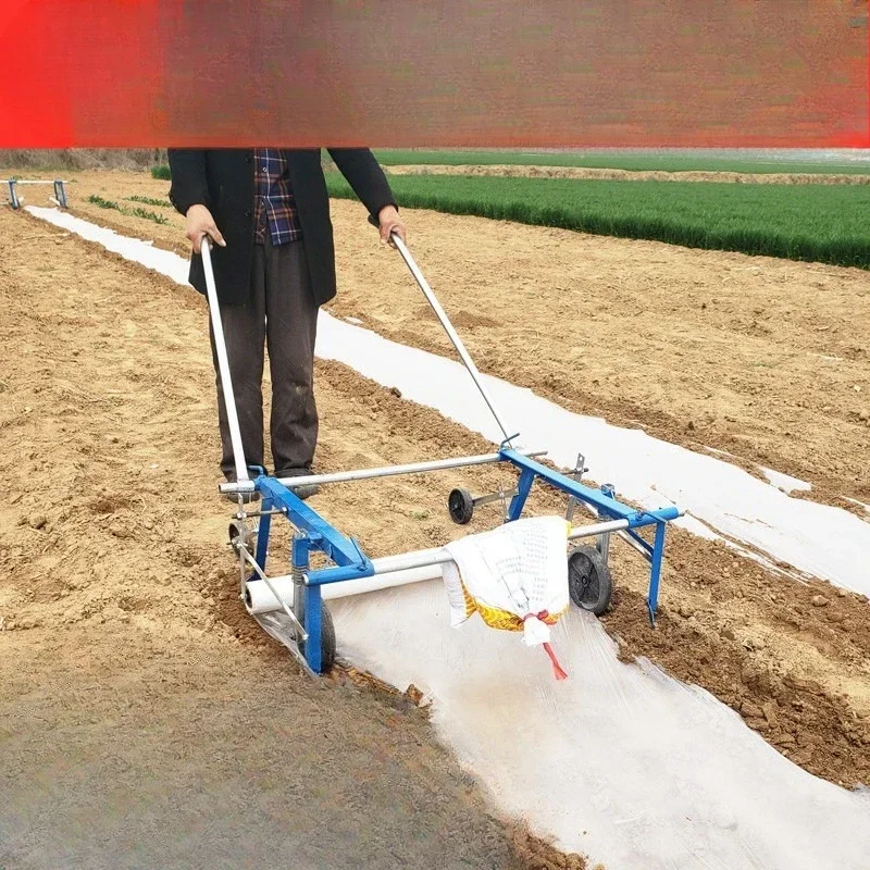 Mulch covering machine Cover mulch machine Agricultural laying machine Cover film artifact Small artificial hand-pulled