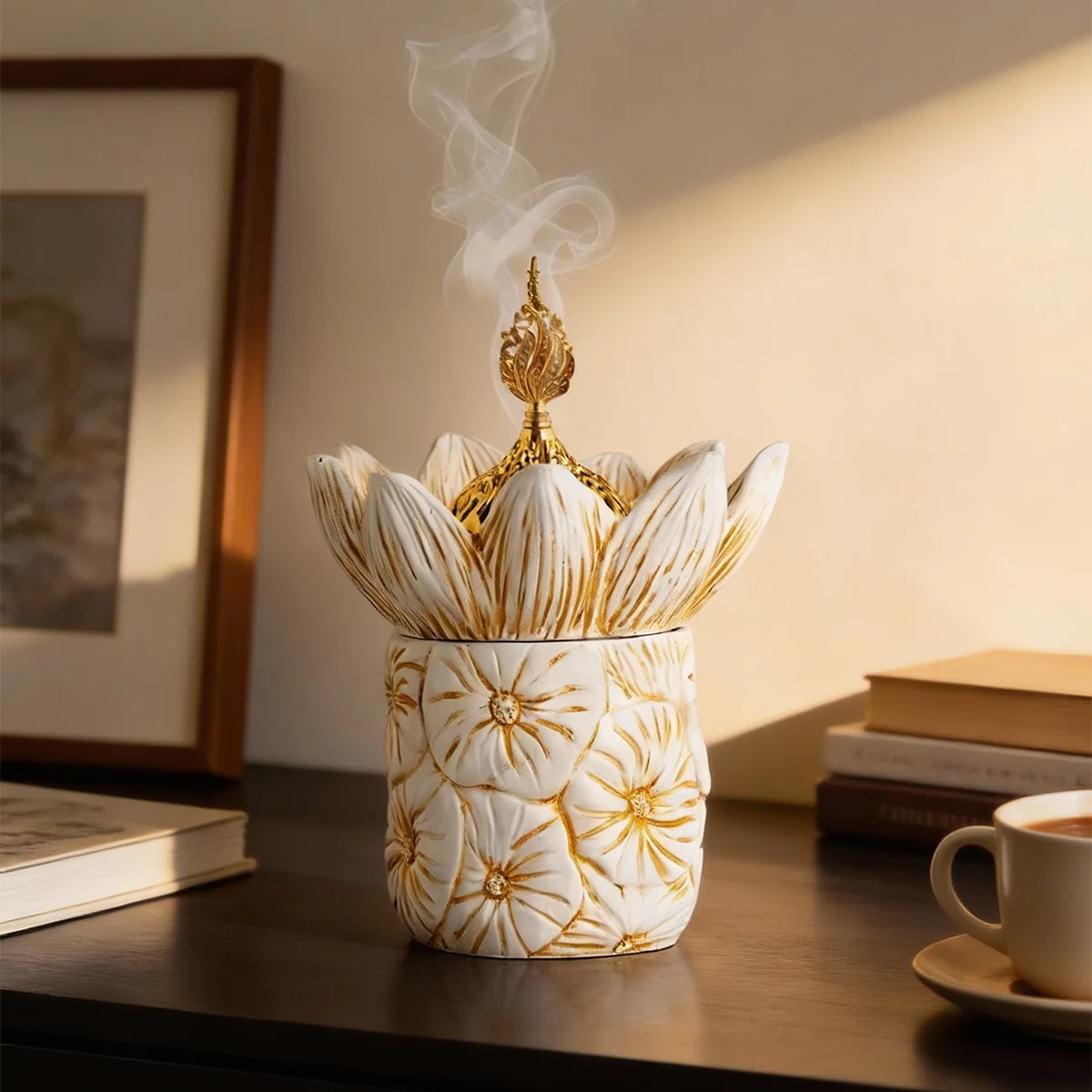 Golden/white Creative Flower Shape Handheld Incense Burner/Temple Worship Buddha Bedroom Studyroom Desktop Decoration Supplies