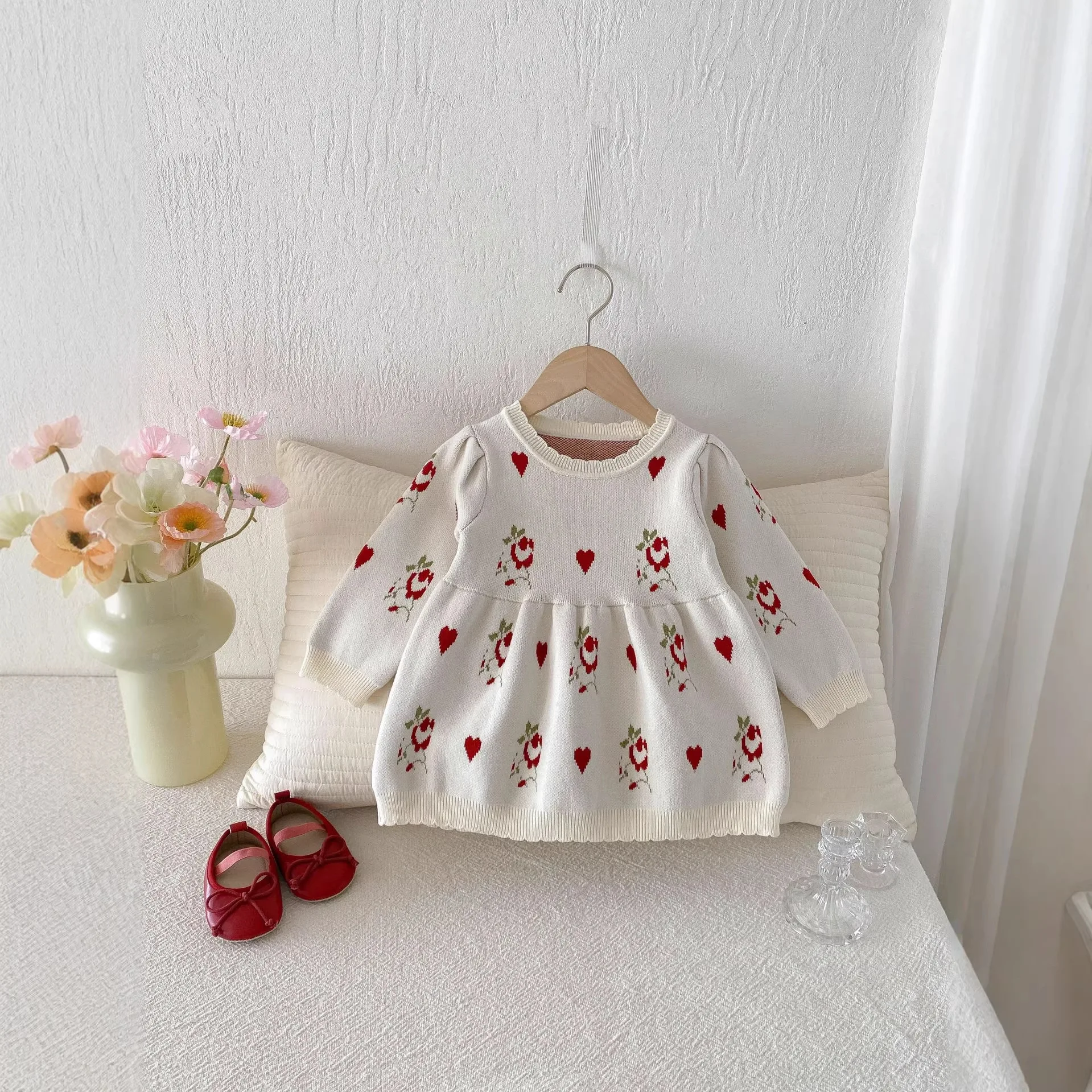 Girls' Dress 2026 New Spring Baby Knitted Clothes Woolen Skirt Stylish One Year Old Children's Outing Skirt
