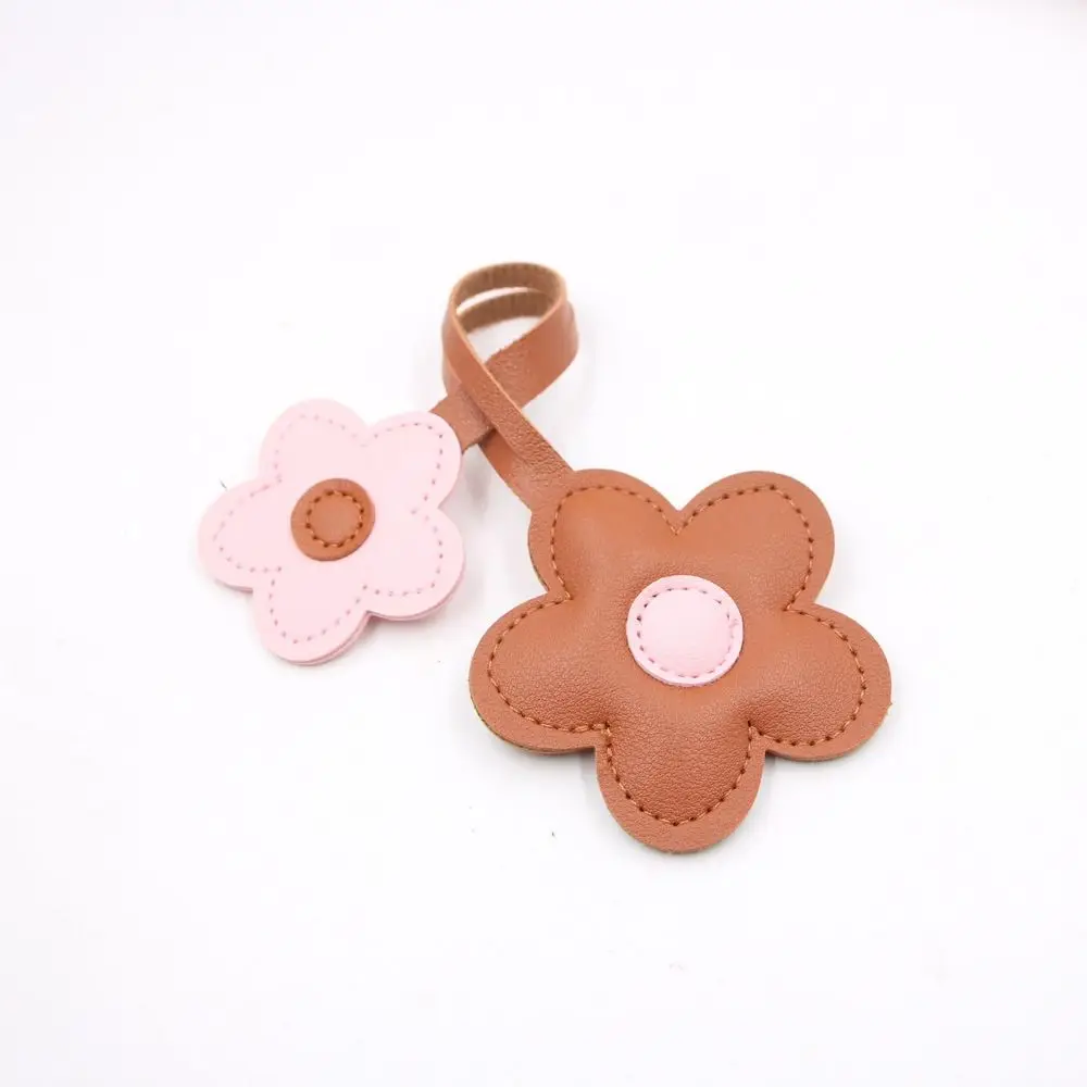 Lovely PU Leather Sunflower Bag Pendant Contrasting Car Keyring Five Petal Flower Keychain Cartoon Fashion Bag Pendant Men