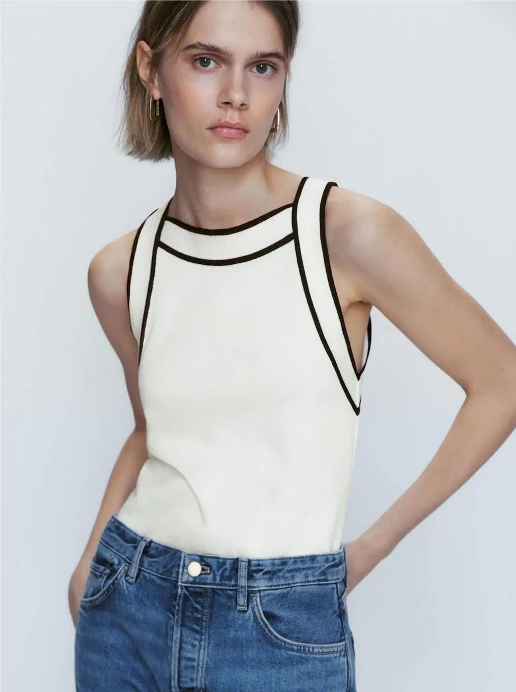 Ethereal Traf Md 2026 YAZHIMEI autumn new style of Women's slim fit with knitted straps daily color contrast commuter vest