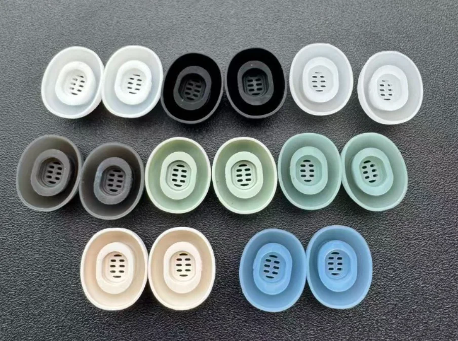 4 Pairs Silicone Ear Tips for FreeBuds Pro 3/4, Soft Anti-Slip Earbuds Caps Replacement, Comfort Fit Earplugs Cover Gels