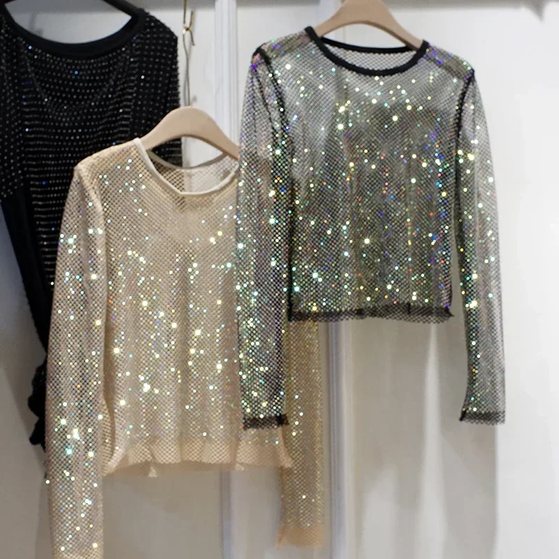 Verão novas senhoras temperamento strass em torno do pescoço manga longa brilhante luz das estrelas oco brilhante camisa de fundo feminino tendência superior
