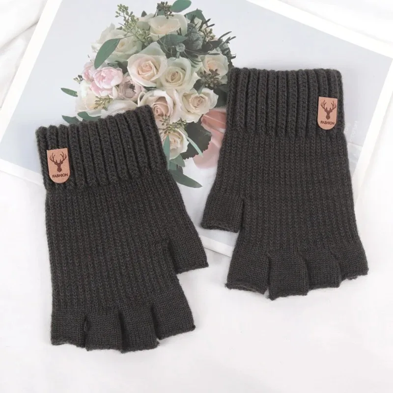 Por Qué Elegir Guantes Sin Dedos para Mujer: Beneficios, Usos