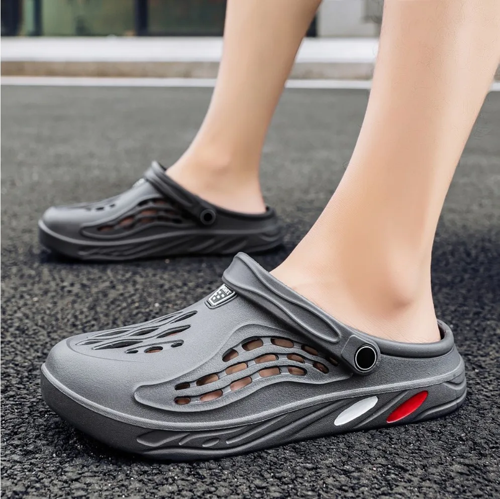

Men Sandals Summer Clogs EVA Garden Slippers Hole Shoes Beach Platform Sandals Couple Indoor House Bathroom Slides Plus Size