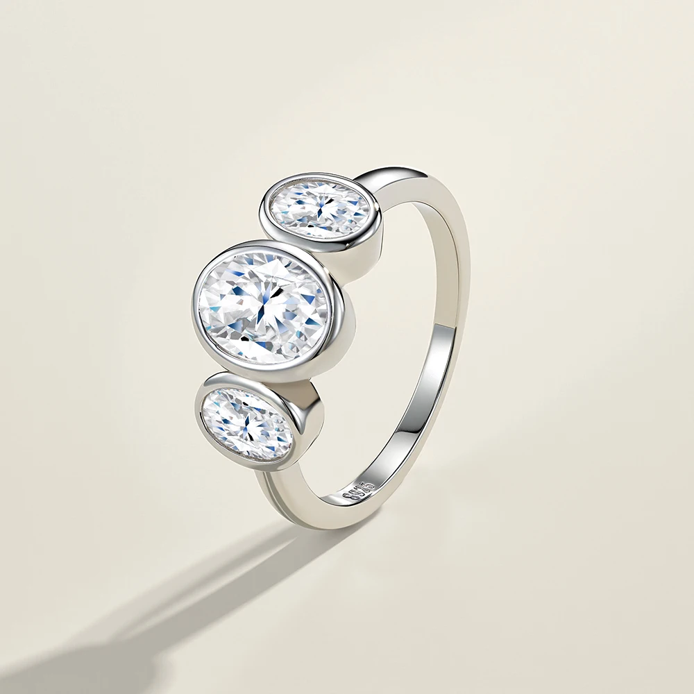 Oval-cut moissanite ring 925 sterling silver 3 stone diamond women's wedding ring exquisite jewelry gift with GRA.
