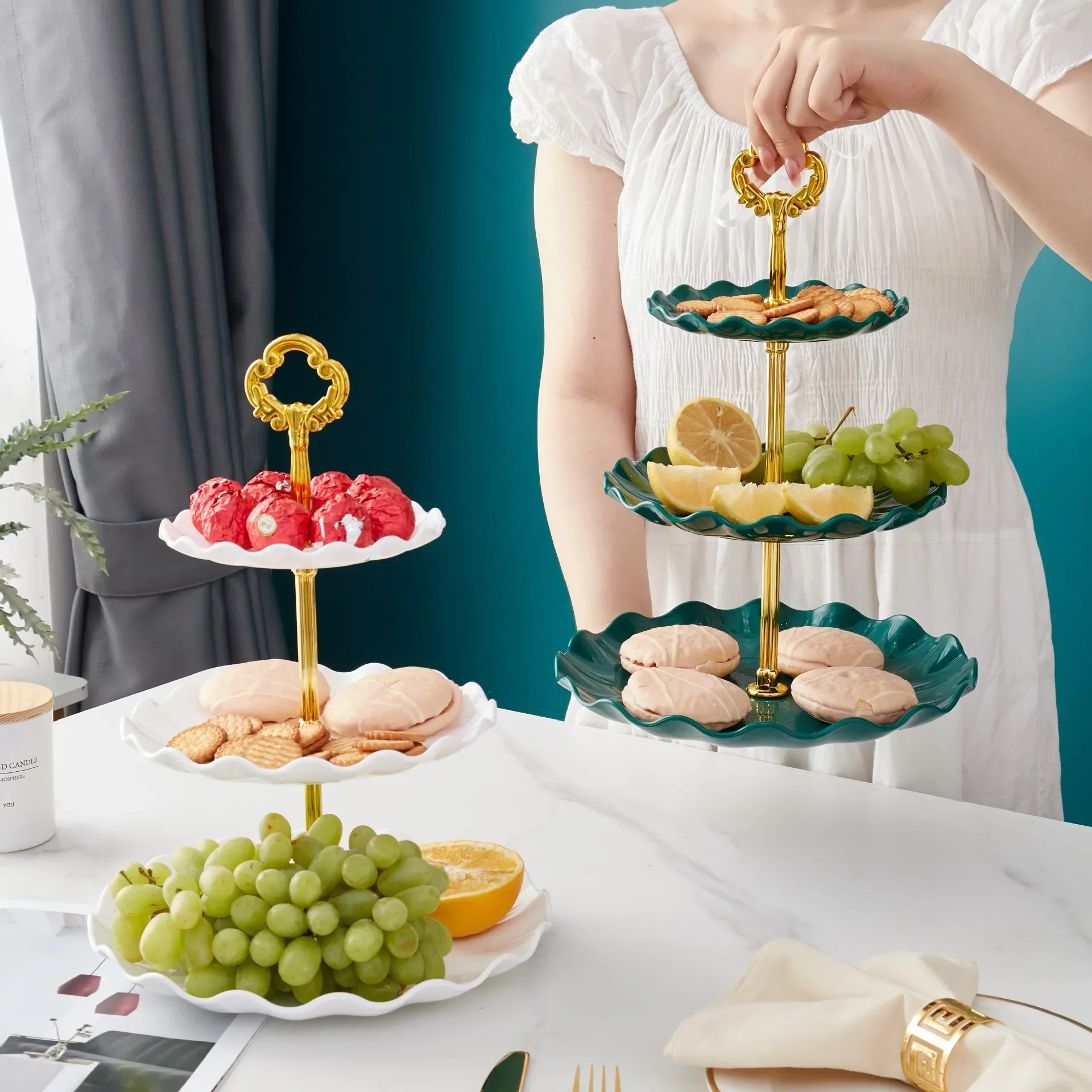 European Three-layer Cake Stand Wedding Party Dessert Table Candy Fruit Plate Cake Self-help Display Home Table Decoration Trays