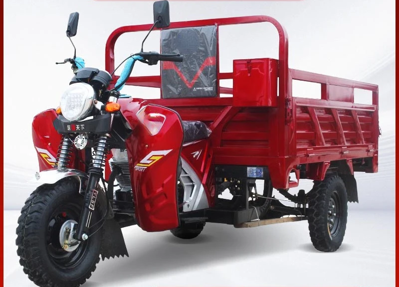 Three wheeled motorcycle with gasoline self dumping engine, agricultural freight water-cooled electronic injection tricycle