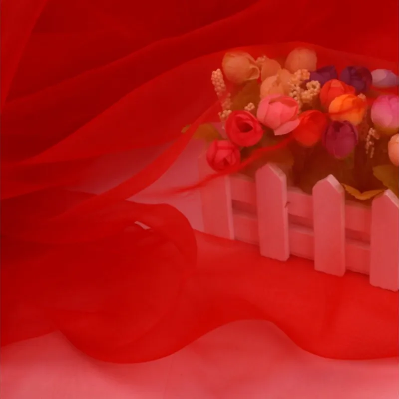 Tkanina z organzy czarna różowa czerwona siatka zawinięta w kwiaty dekoracja stołu deserowego zasłona jak z gazy ślubna