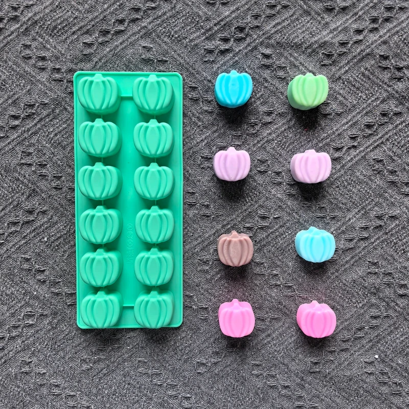 Stampo in silicone a forma di zucca da 1 pezzo a 12 fori, utilizzato per cioccolato, dessert, caramelle, biscotti, ornamenti per la decorazione di torte