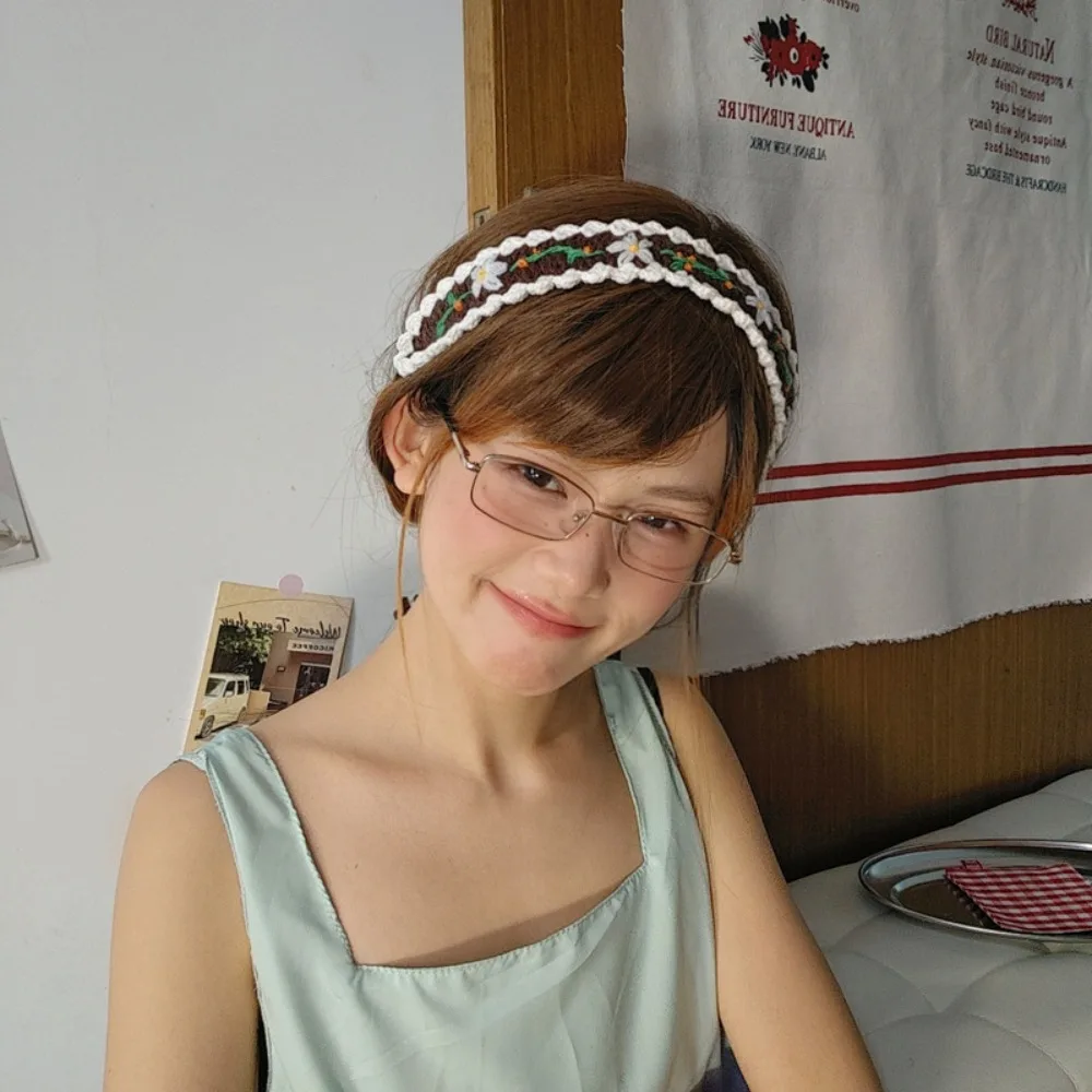 

Простая вязаная повязка на голову с цветочной вышивкой, мягкая милая вязанная крючком повязка для волос, тонкая шерстяная пряжа, повязка для волос в пасторальном стиле для девочек