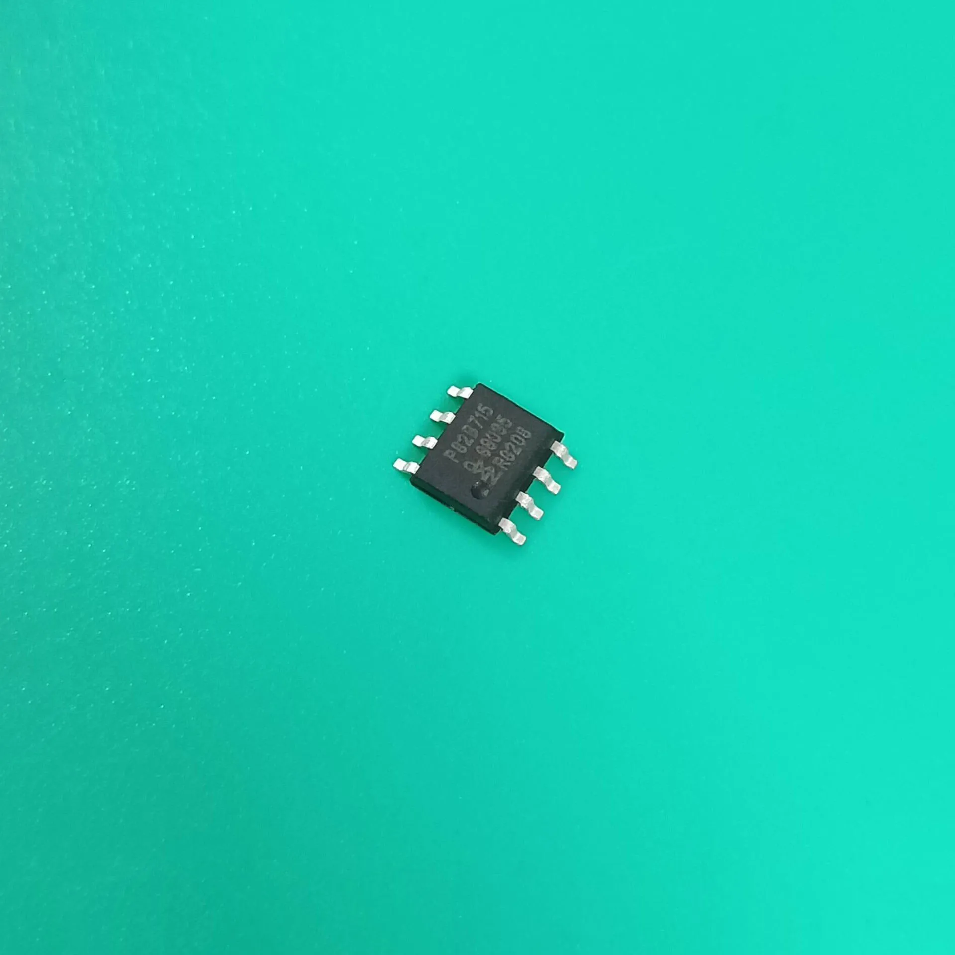 10Pcs/Lot P82B715TD…