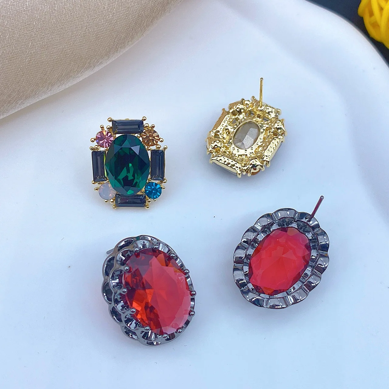 Italian Original Design Red Oval Earrings Temperament Austrian Crystal Earrings High-end Jewelry 5