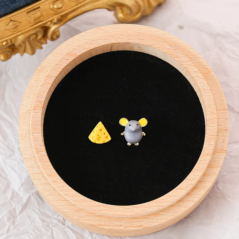 Asymmetric Lovely Grey Mouse&Cheese Stud Earrings for Women Delicate Sweet Animal Cat Rabbit Earring Student Jewelry Gift