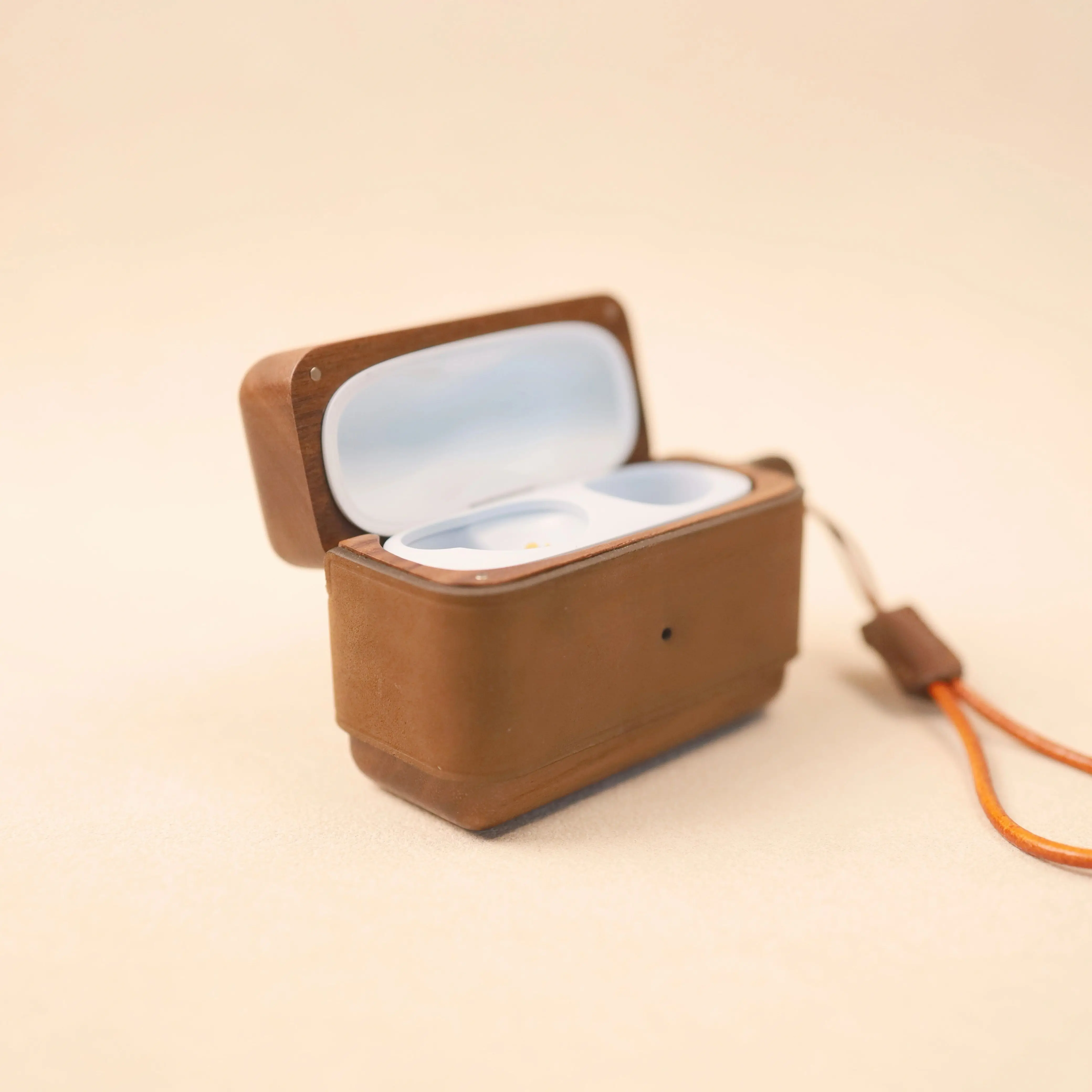 Ręcznie robione drewniane etui skórzane na słuchawki Bowers & Wilkins PI8 / PI6 – Retro orzechowa obudowa ochronna dla B&W — zdjęcie produktu 3