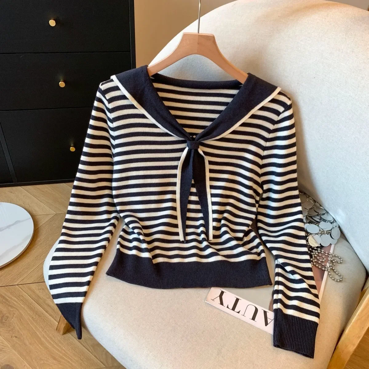 

Корейский контрастный полосатый темно-синий воротник с длинными рукавами на осень-зиму, новый темпераментный возрастной свитер для похудения для женщин