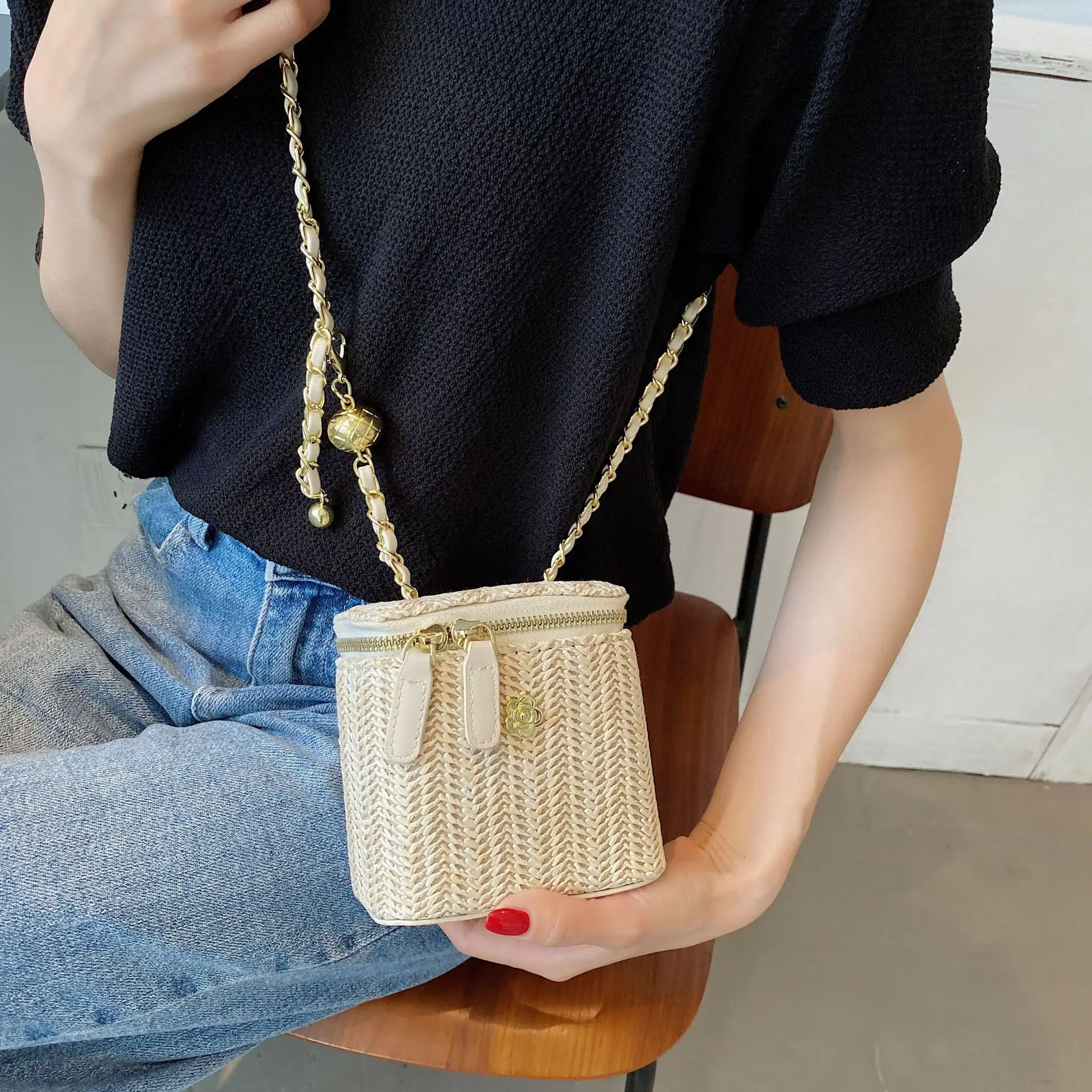 2026 Sommer Mini Stroh-Bucket-Crossbody-Tasche für Damen – Geflochtene Damenhandtaschen und -geldbörsen mit Kette, einfache Umhängetaschen – Detail 14