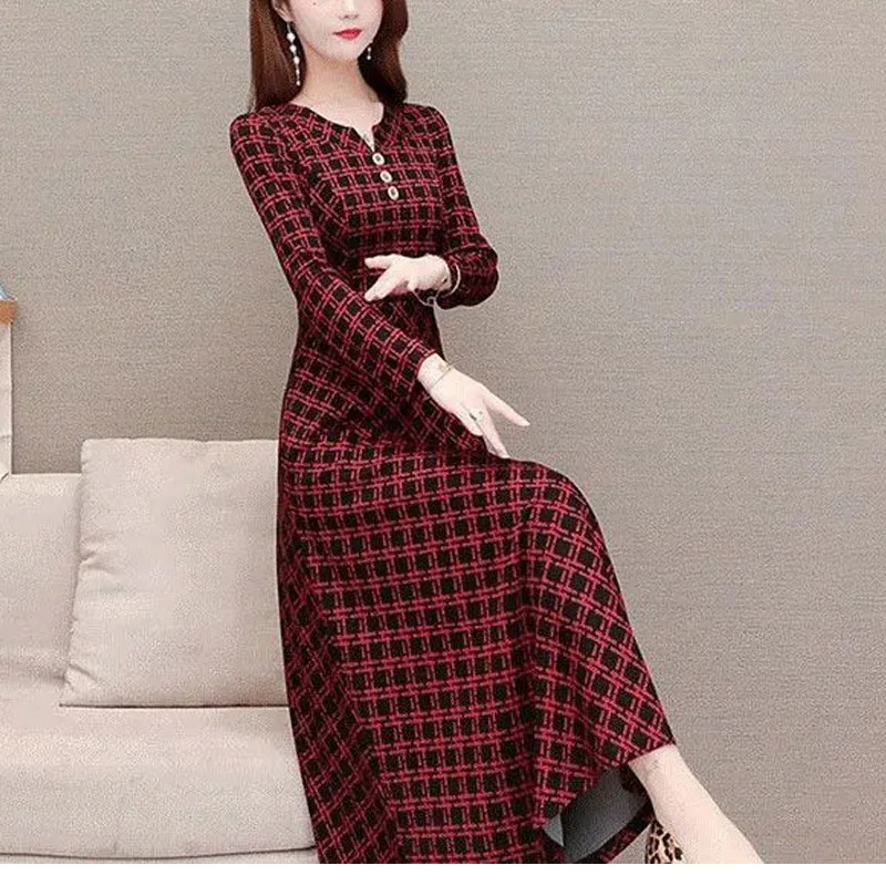 2023 Women New Spring and Autumn Fashion Plaid Covers Her Belly Temperament Slim Fit Knee Length Large Swing Dress