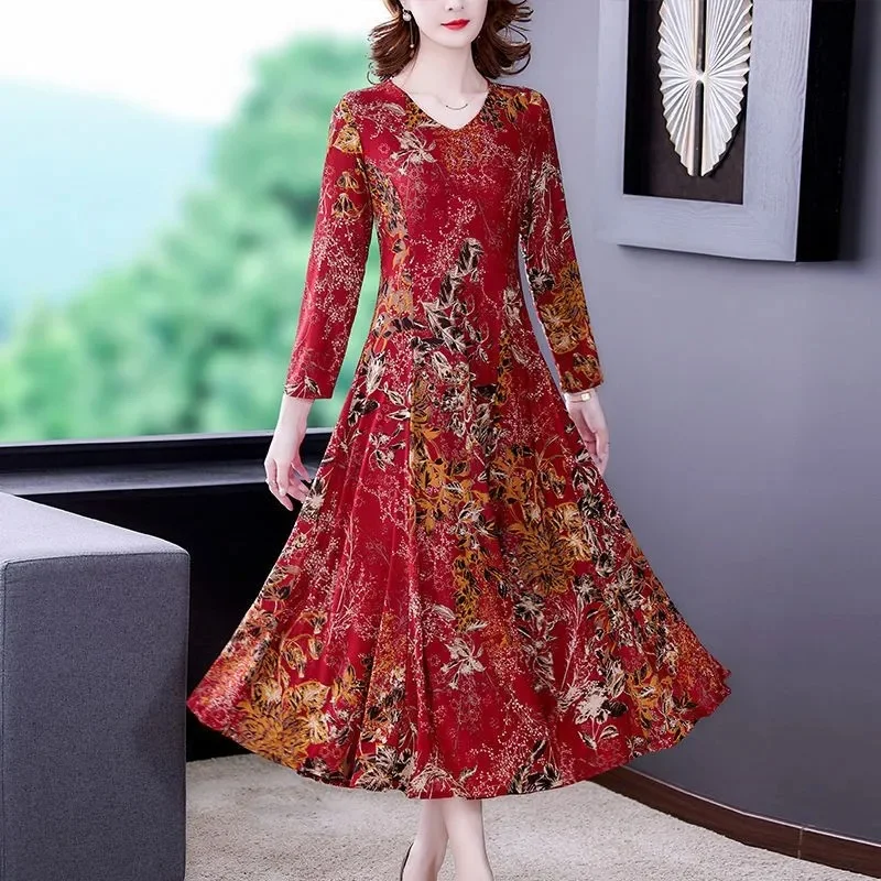 Temperament V-neck Fashion Foreign Fragmented Flower Dress Women Spring Autumn New Korean Mom Decoration Slim Skirt A-line Skirt