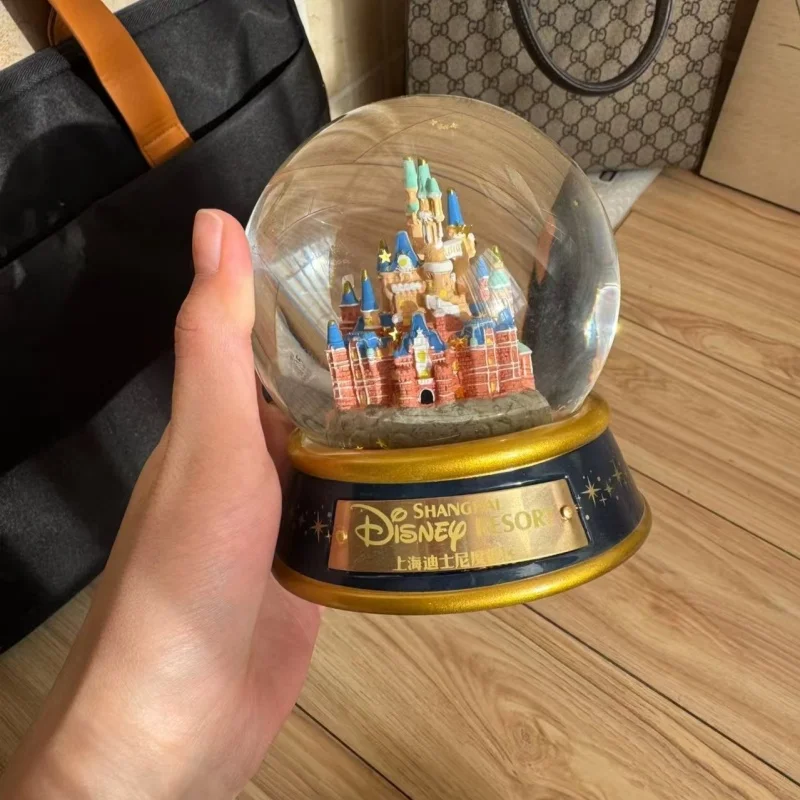 Shanghai Disneyland Castle Crystal Ball Glow-in-the-Dark Figurine: Goofy & Max Disco Dancing LED Ornament Souvenir view 2