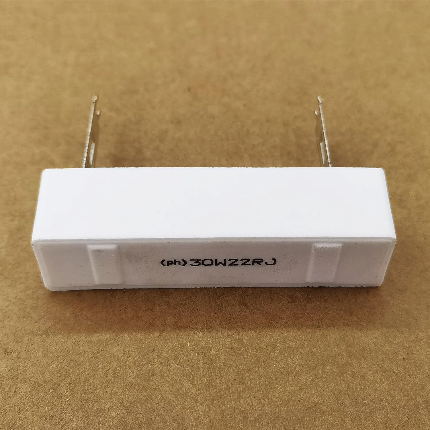 Original new 100% BRX30W22RJ 30W 22R 5% high-power vertical ceramic cement resistor (Inductor)