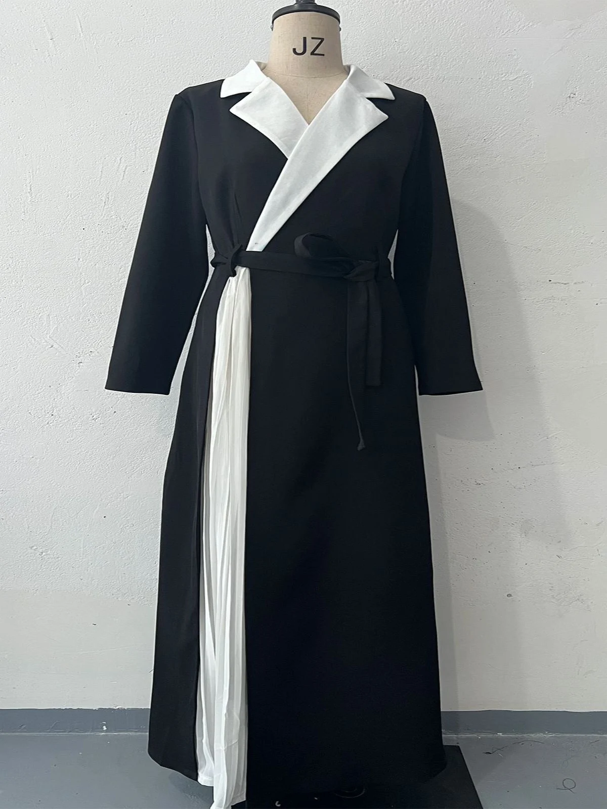 

Модная цветная юбка-платье в дубайском стиле для женщин, с завышенной талией, плиссированная, длинная, осенне-зимняя, новая, в китайском этническом стиле...