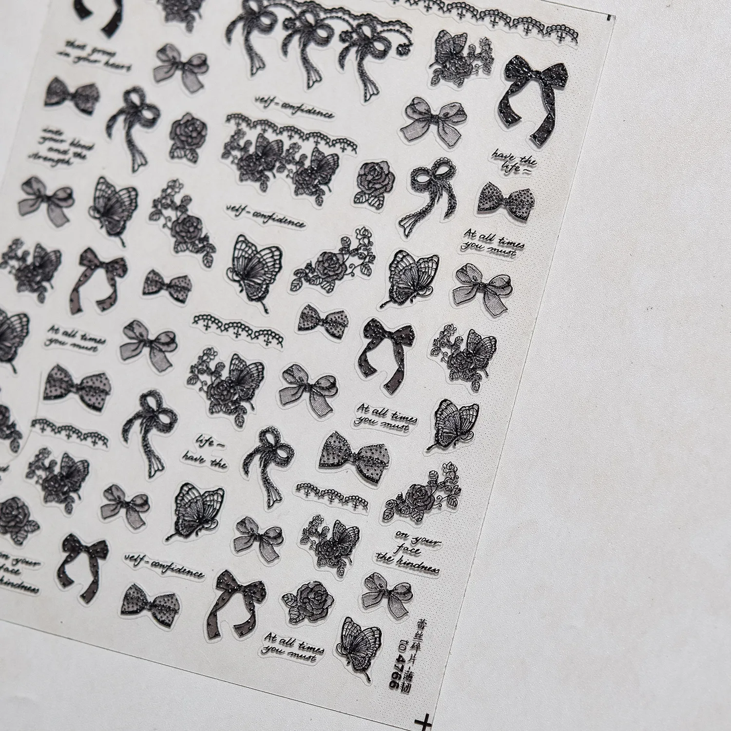 카와이 블랙 화이트 헤어 Bowknot 5D 네일 아트 스티커 사랑스러운 리본 액세서리 미니멀리스트 단색 패턴 귀여운 네일 데칼