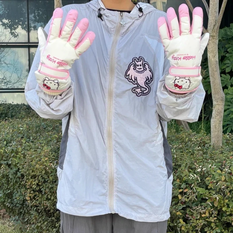 

Sanrio Snow Gloves For Women In Winter Thickened Fleece For Warmth Wind Protection Touch Screen For Anti-Freezing For Presents